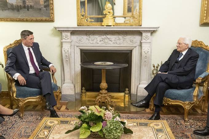 Prisrčno srečanje predsednika Pahorja in predsednika Mattarelle